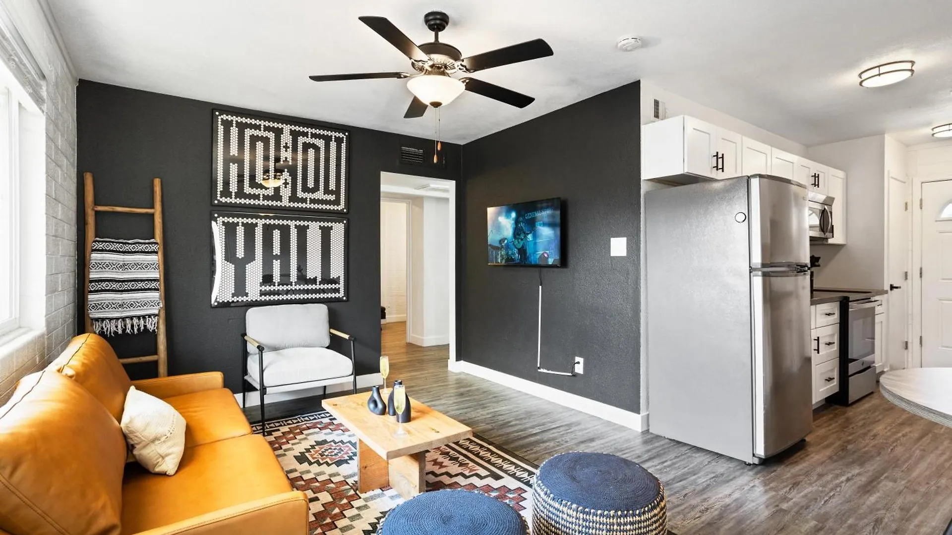 Aura-2 Units-Next To The Entertainment District Villa Scottsdale